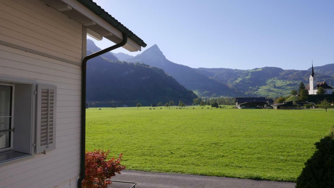 Sandras Flat Giswil Exterior photo